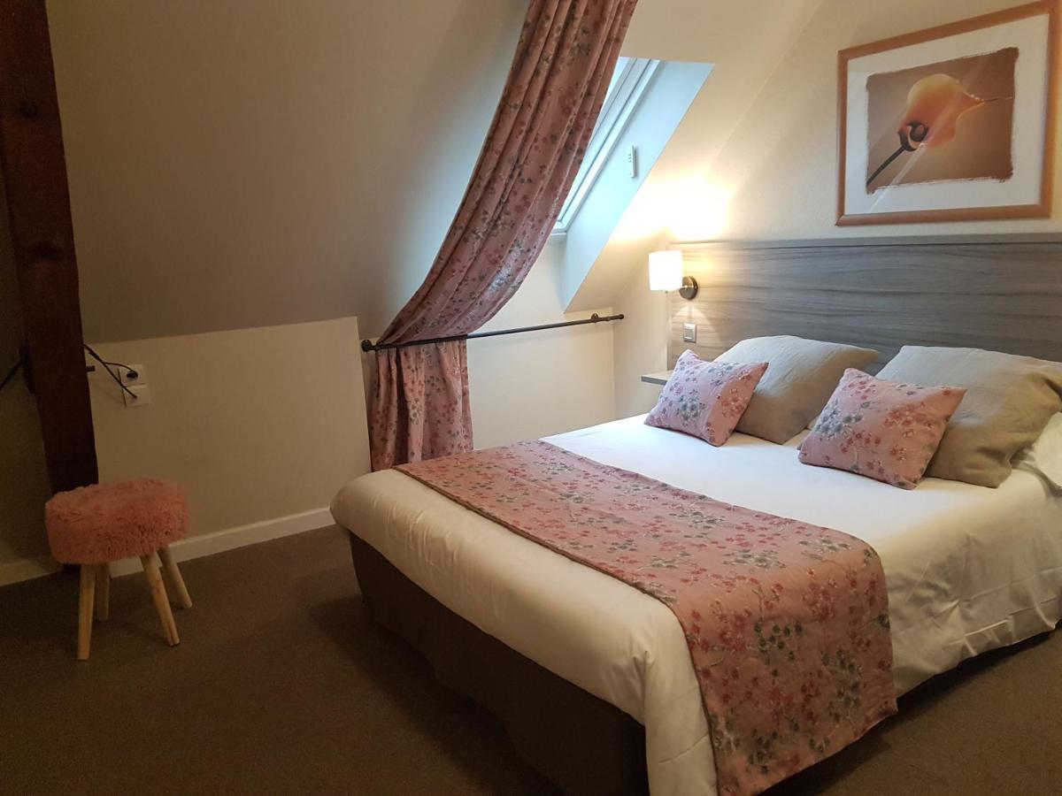 Hotel Henri IV Coutras Kültér fotó