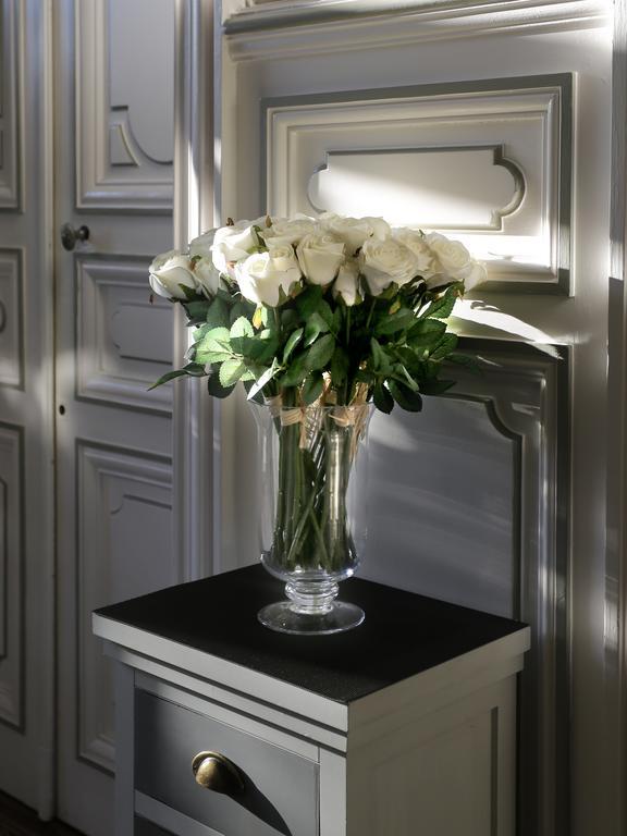 Hotel Henri IV Coutras Kültér fotó