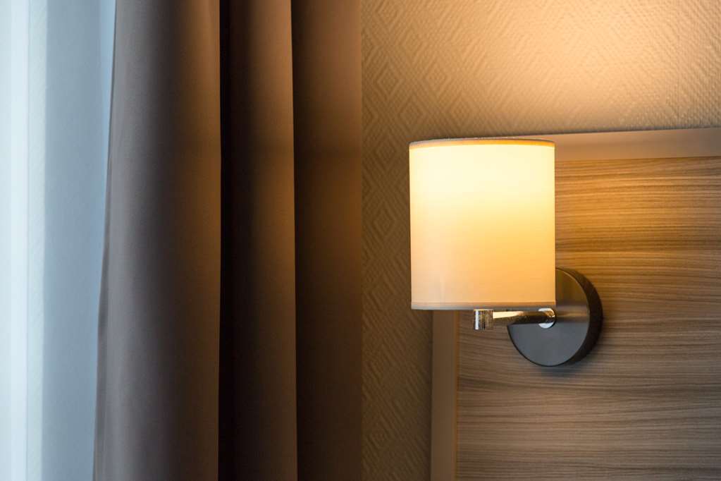 Hotel Henri IV Coutras Szoba fotó